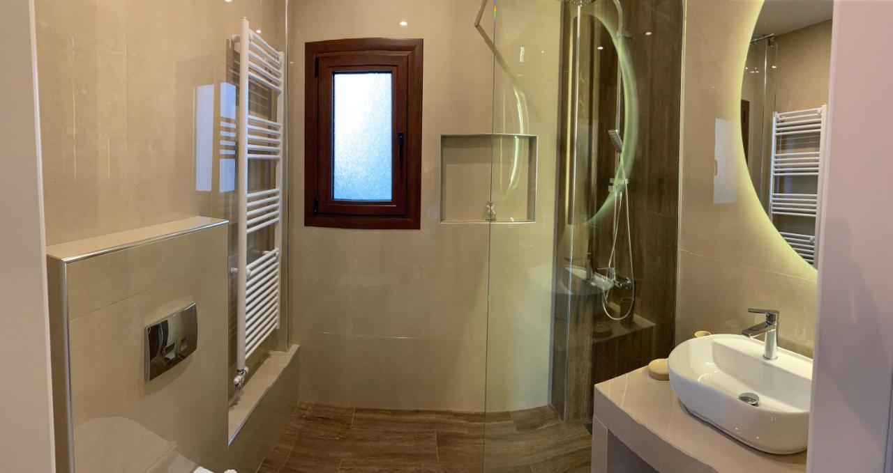 Divine Meteora Luxury Midtown Apartment Kalambaka Eksteriør billede