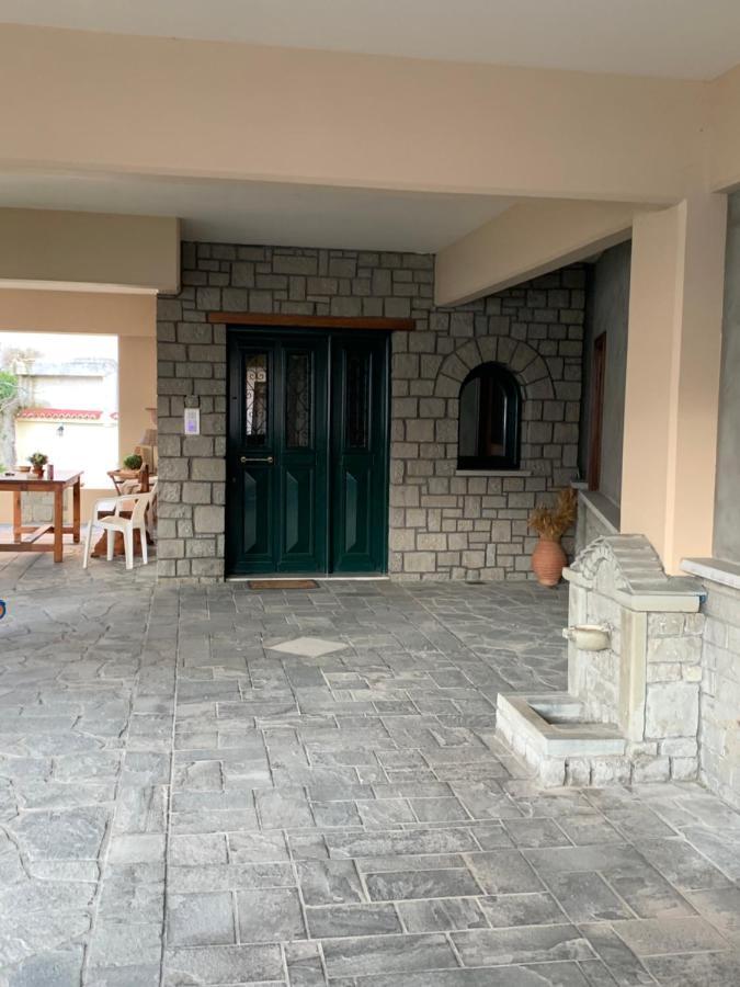 Divine Meteora Luxury Midtown Apartment Kalambaka Eksteriør billede